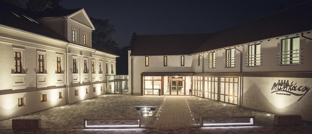 Munkacsy Hotel Bekescsaba Eksteriør billede