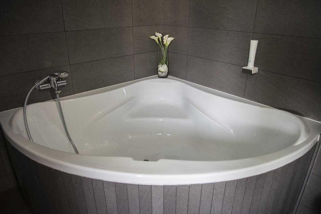 Munkacsy Hotel Bekescsaba Værelse billede
