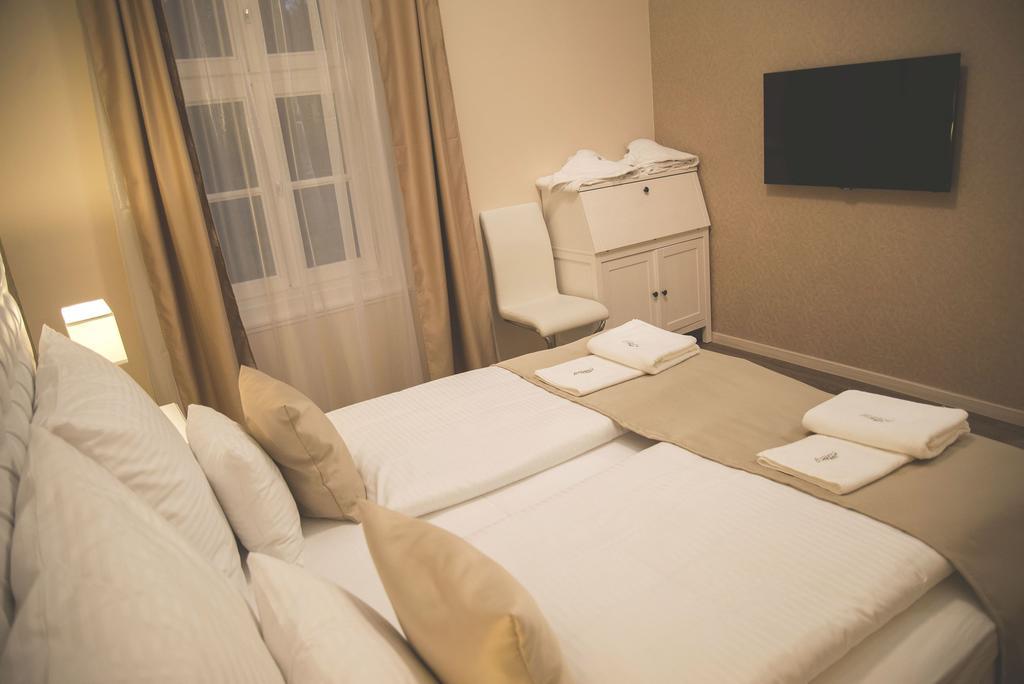 Munkacsy Hotel Bekescsaba Værelse billede